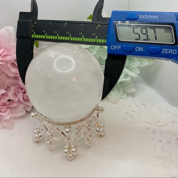 Nature White Crystal Ball with Crown 👑 - Picture 6 of 7